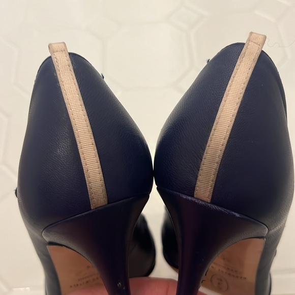 SJP Sarah Jessica Parker Blythe Navy Heel 38 1/2 (38.5) size 8 - Picture 13 of 15
